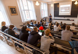 30 particular interested students following a second presentation with Troels