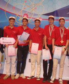 The Danish team from Physics Olympiad in Thailand 2011