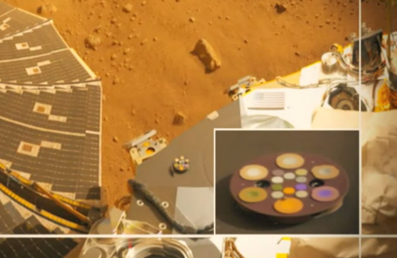 Reference plate on the rover