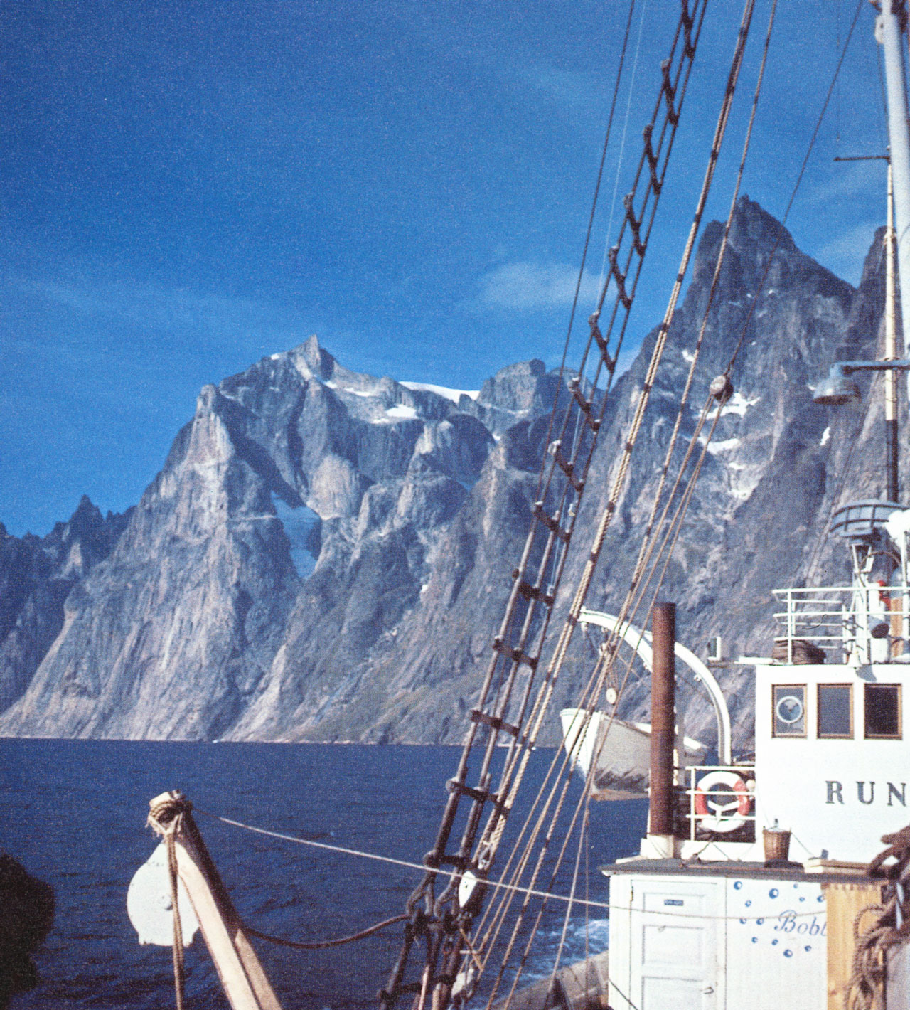 The Rundøy passing through Prince Christian Sound