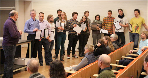 The lab managers and lab instructors for the courses Mechanics 1 and 2 receiving the Jens Martin Prize