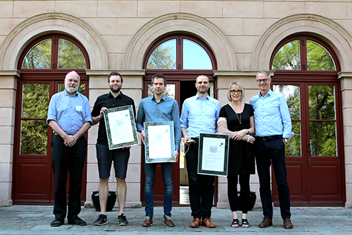 From the left: Dean at the Faculty of Science, John Renner Hansen; prize recipient Svend Roesen Madsen, Department of Plant and Environmental Sciences; prize recipient Mads Fiil Hjorth, Department of Nutrition, Excercise and Sports; prize recipient Søren Stobbe, The Niels Bohr Institute; Anne Skriver, Christian Hansen, member of the external assessment committee and Vice Dean at the Faculty of Science Erik Bisgaard Madsen.