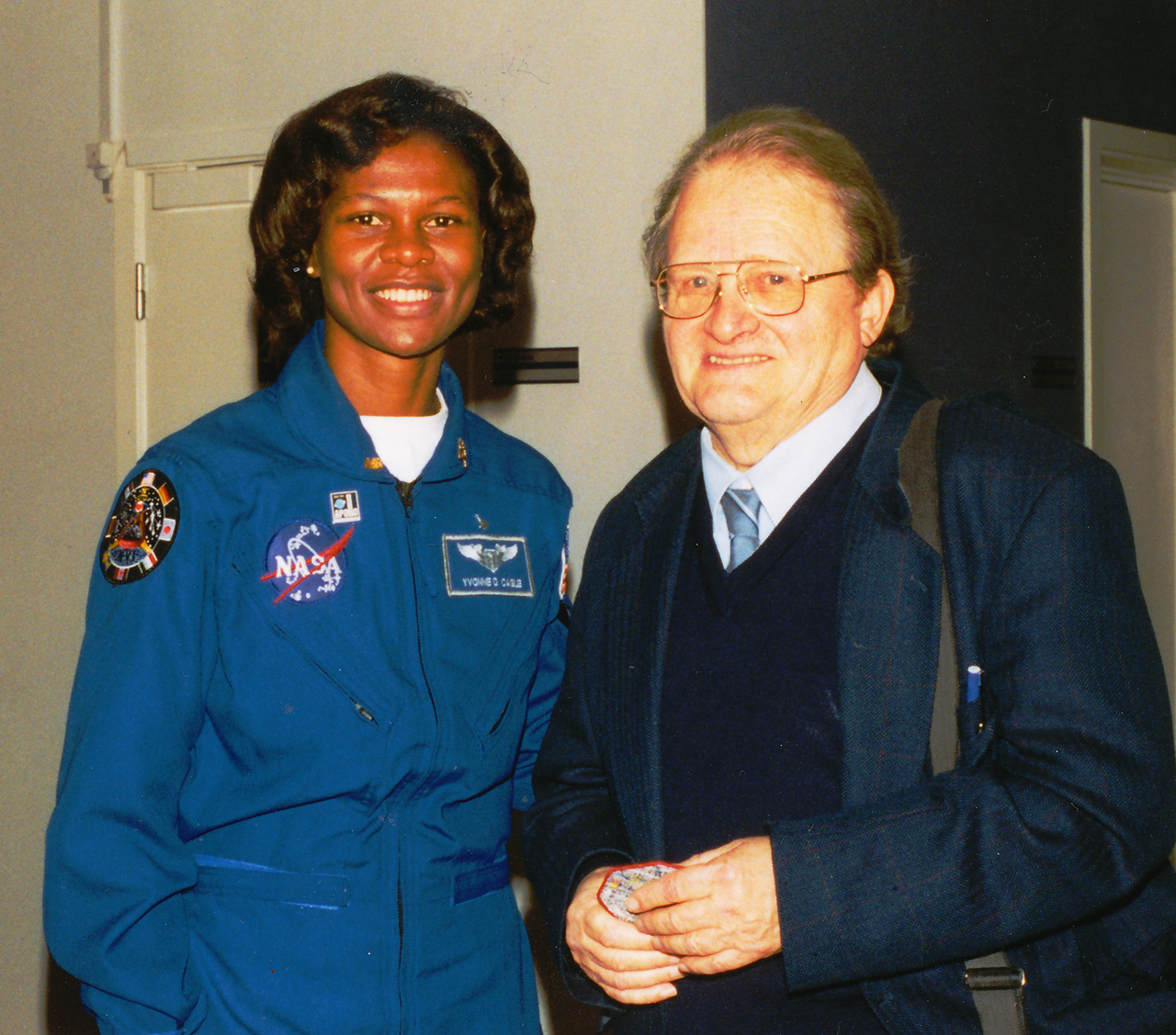 Jens Martin Knudsen sammen med en amerikansk NASA-astronaut