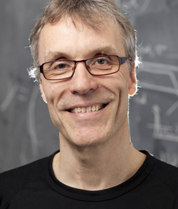 Professor Klaus Mølmer