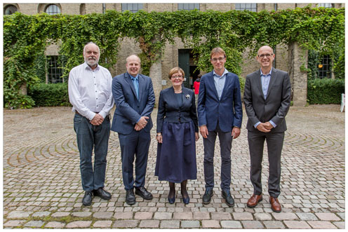 John Renner Hansen, Jan W. Thomsen, Liselotte Højgaard, Peter Lodahl and Henrik C. Wegener