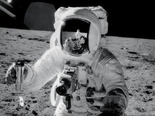 Astronaut på månen